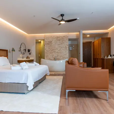 Cunda Kizilca Deluxe & Hotell Ayvalı